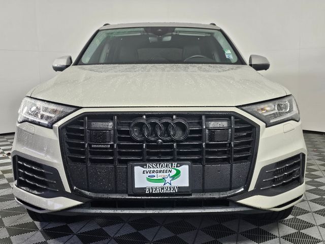 2022 Audi Q7 55 Premium Plus photo 2