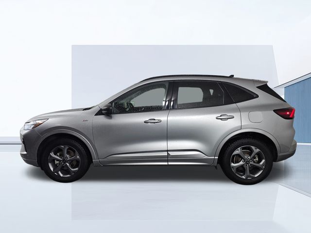 2023 Ford Escape ST-Line photo 4