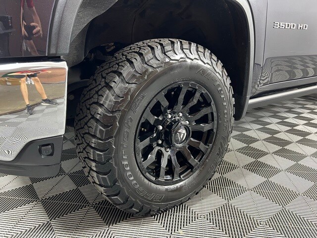 2024 Chevrolet Silverado 3500HD LTZ photo 4