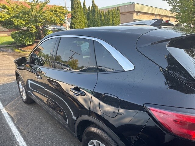 2021 Ford Escape SE photo 4