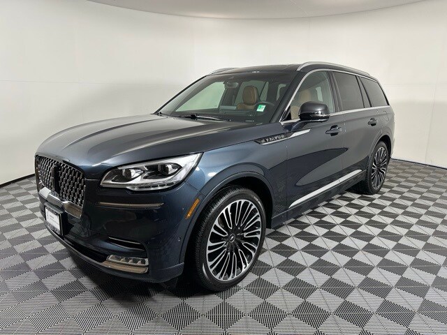 2023 Lincoln Aviator Black Label photo 3