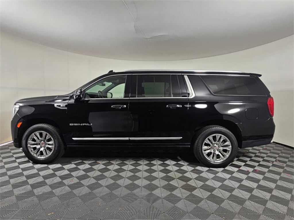 Used 2023 GMC Yukon XL Denali SUV