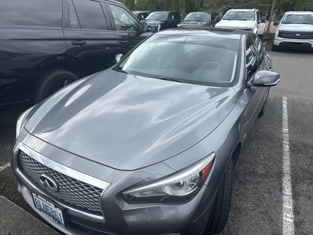2016 Infiniti Q50 3.0t Premium photo 3