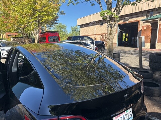 2021 Tesla Model Y Long Range photo 3