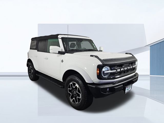 2021 Ford Bronco Base Big Bend Black Diamond Outer Banks photo 3