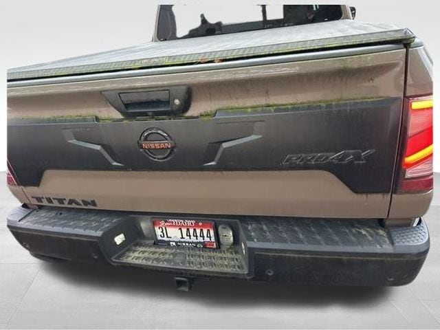 2020 Nissan Titan PRO-4X photo 3