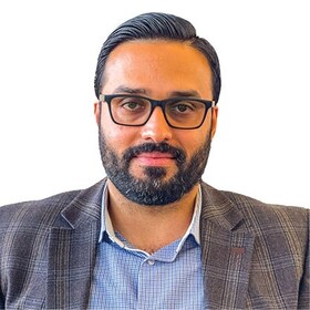 Staff member Shervin Adibzadeh from ID_4c98a72a8fa2