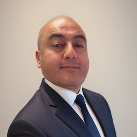 Staff member Jose Valdivia from ID_8118d9