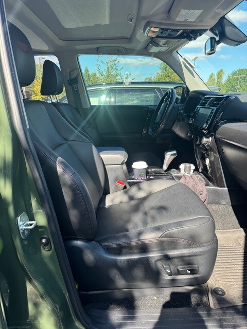 2022 Toyota 4Runner TRD Off-Road Premium photo 2