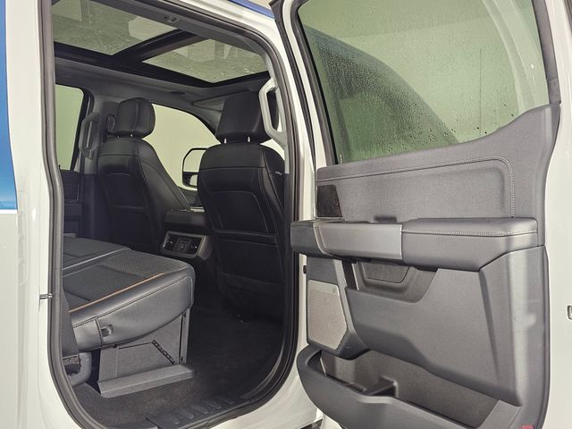 2025 Ford F-350 Super Duty Lariat - Photo 14