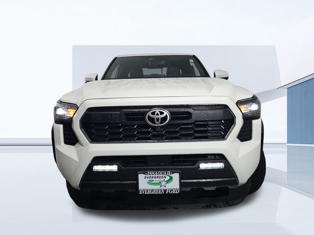 2025 Toyota Tacoma TRD Off-Road photo 2