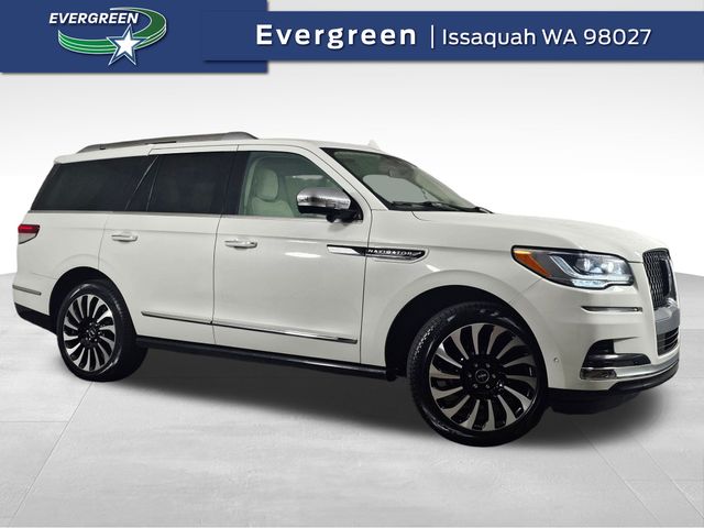 2022 Lincoln Navigator Black Label's photo