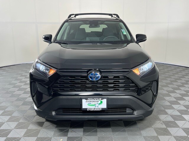2022 Toyota RAV4 Hybrid LE photo 2