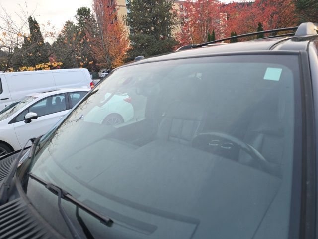 2011 Lincoln Navigator Base photo 2