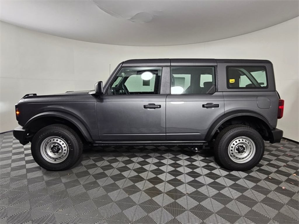 New 2025 Ford Bronco Base SUV