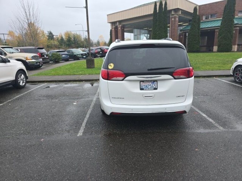 Used 2019 Chrysler Pacifica Limited Van Passenger Van