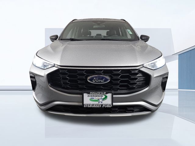 2023 Ford Escape ST-Line photo 2