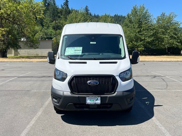 2025 Ford Transit photo 3