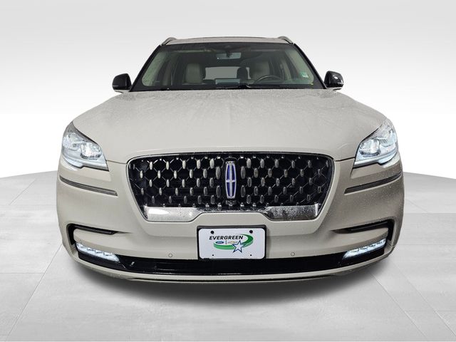 2022 Lincoln Aviator Grand Touring photo 2