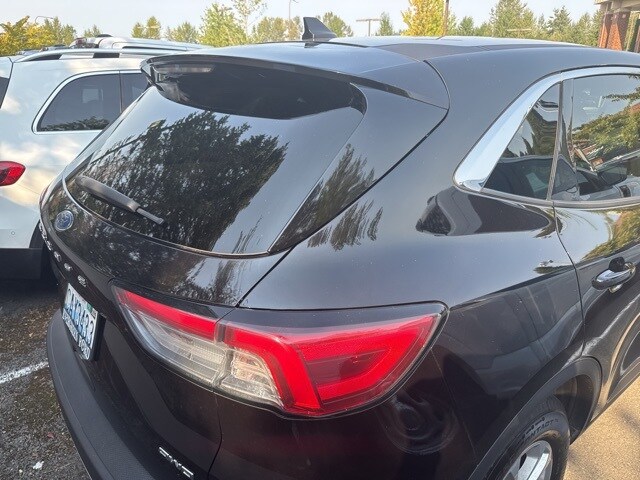 2021 Ford Escape SE photo 3