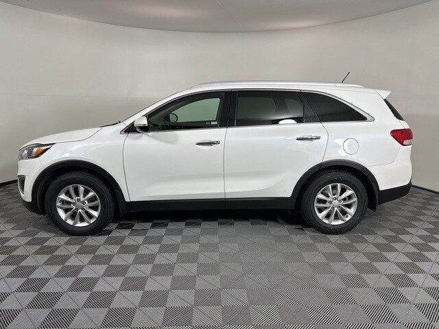 Used 2017 Kia Sorento LX with VIN 5XYPG4A36HG258555 for sale in Issaquah, WA