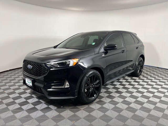2021 Ford Edge ST photo 2