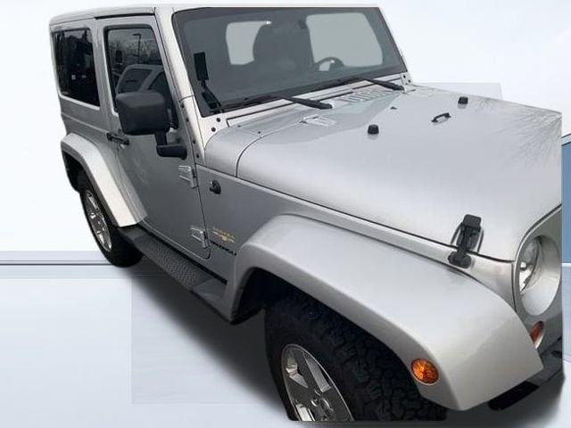 2012 Jeep Wrangler Sahara photo 3