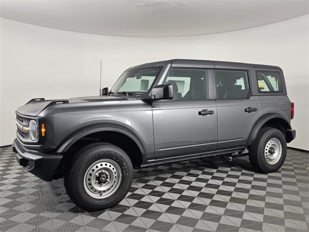 New 2025 Ford Bronco Base SUV
