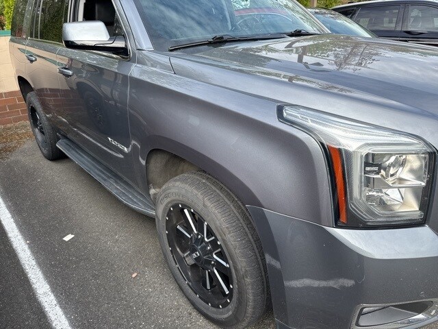 2020 Gmc Yukon SLT photo 2