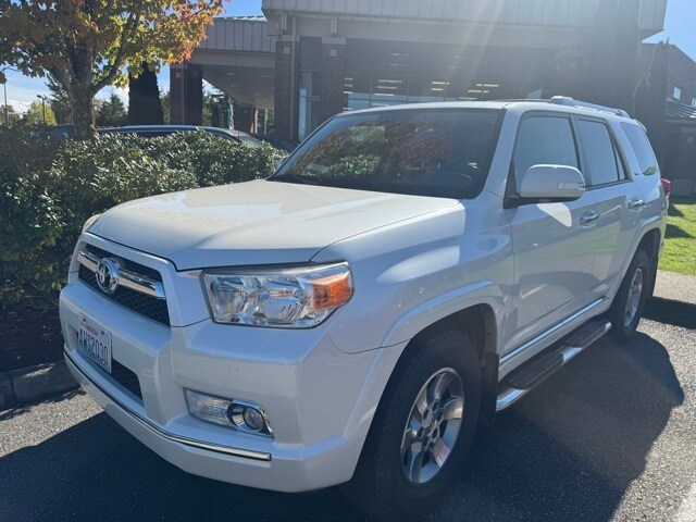 2013 Toyota 4Runner photo 2