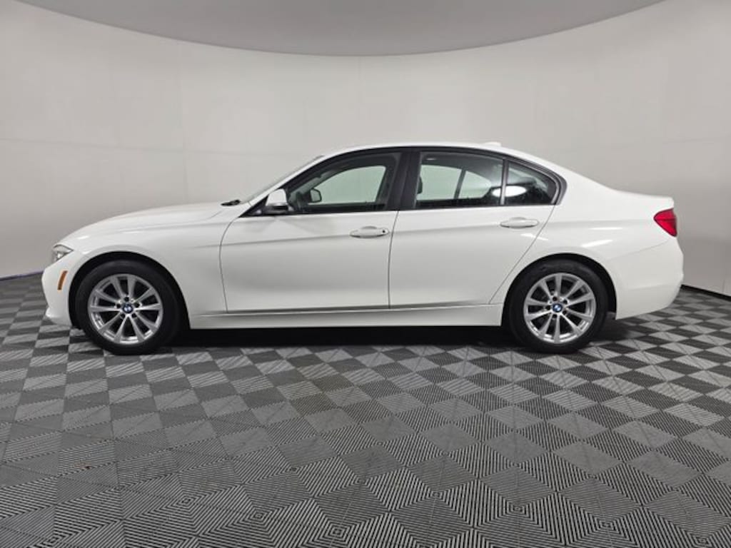 Used 2016 BMW 320i xDrive Sedan