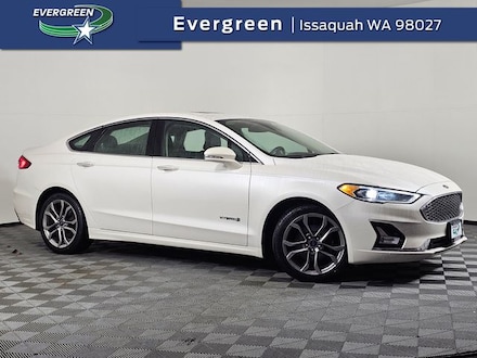 2019 Ford Fusion Hybrid Titanium Sedan