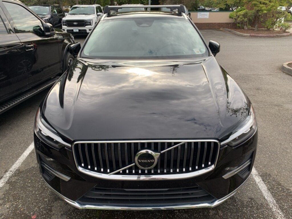 Used 2022 Volvo XC60 Recharge Plug-In Hybrid eAWD Inscription Expression SUV