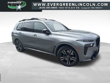 2025 BMW X7 M60i SUV