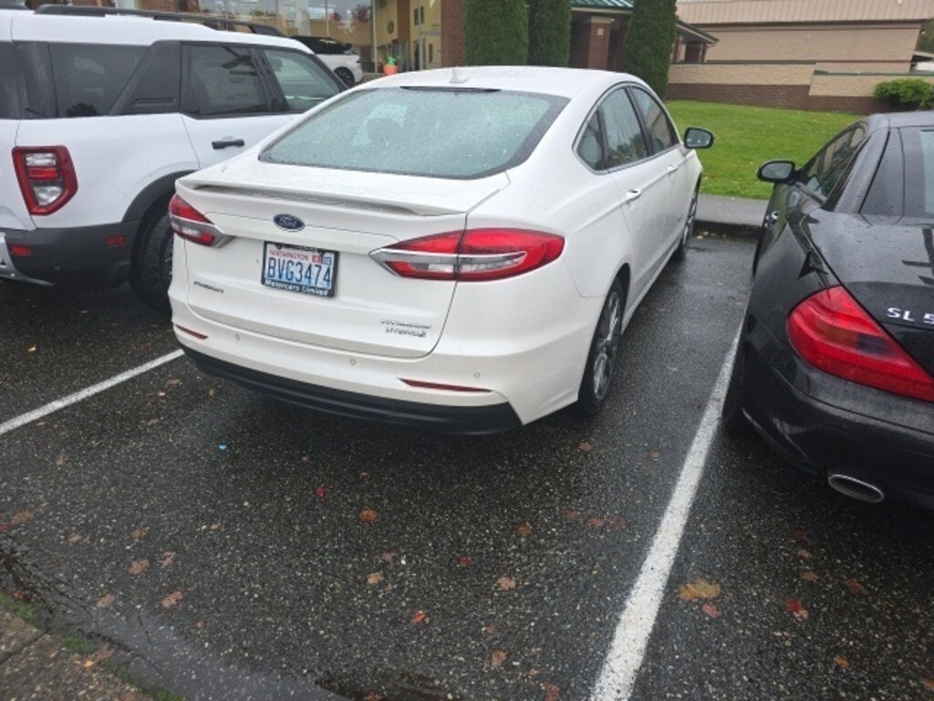 Used 2019 Ford Fusion Hybrid Titanium Sedan