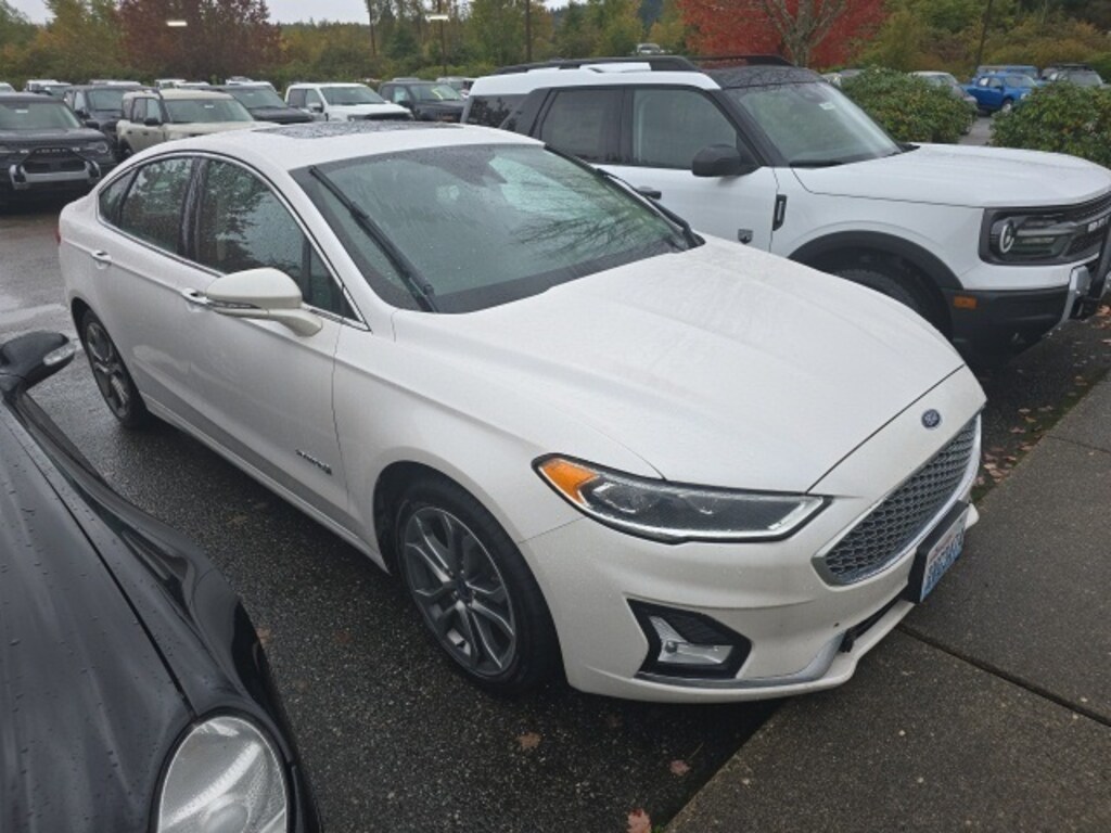 Used 2019 Ford Fusion Hybrid Titanium Sedan