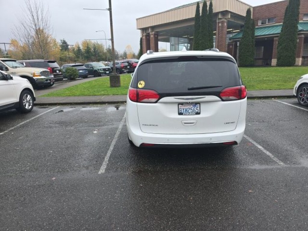 Used 2019 Chrysler Pacifica Limited Van Passenger Van