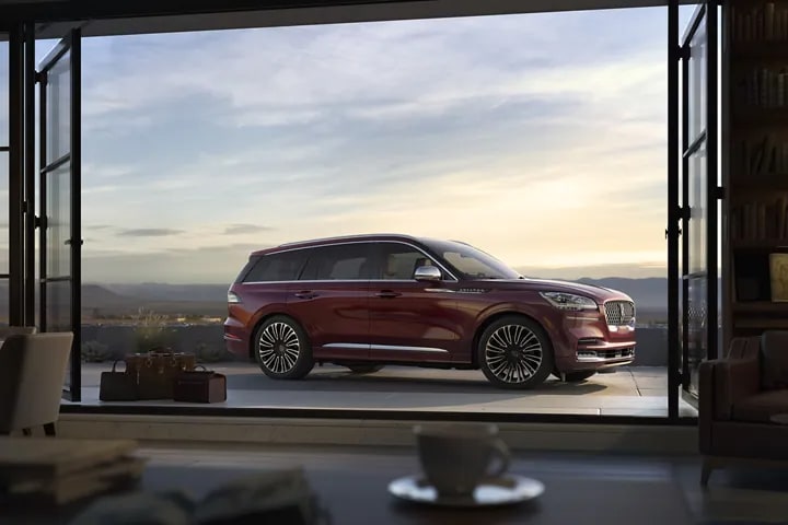 2022 aviator BLACK LABEL ext2.png