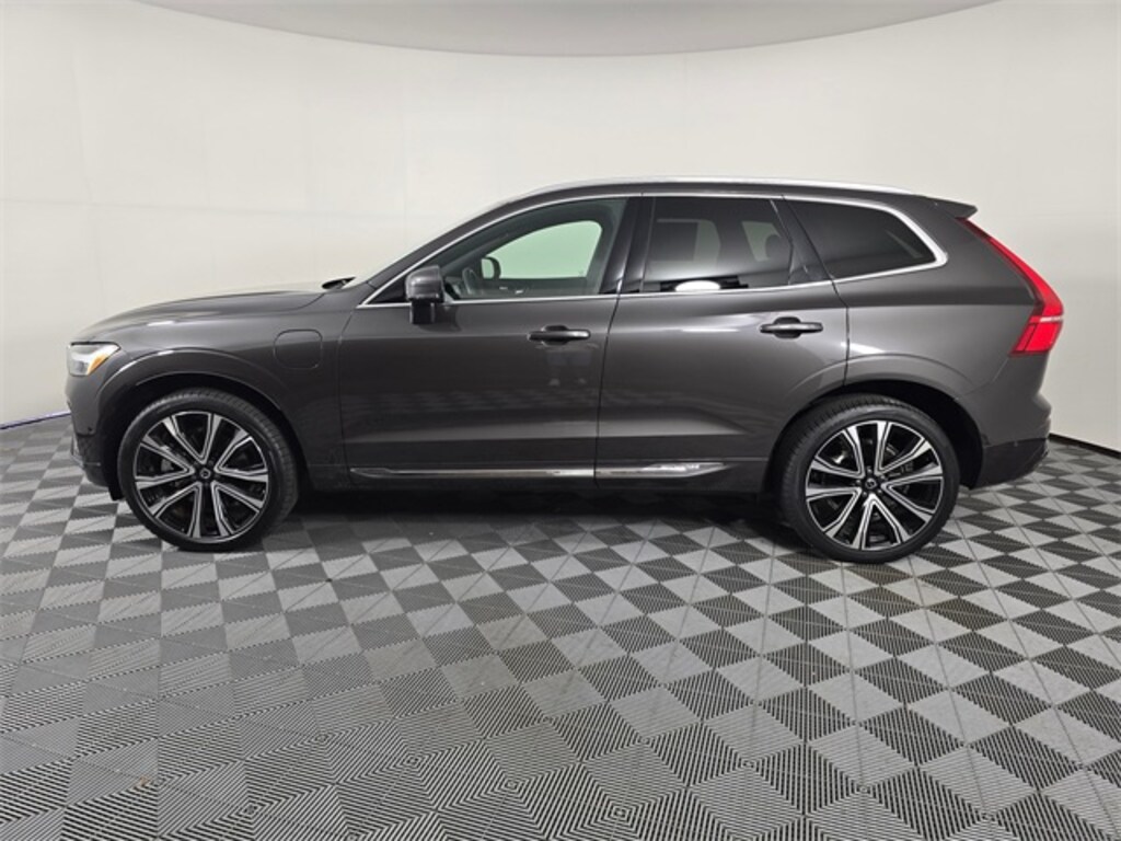 Used 2023 Volvo XC60 Recharge Plug-In Hybrid Ultimate Bright SUV