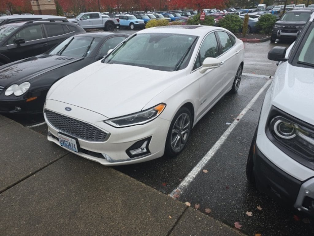 Used 2019 Ford Fusion Hybrid Titanium Sedan