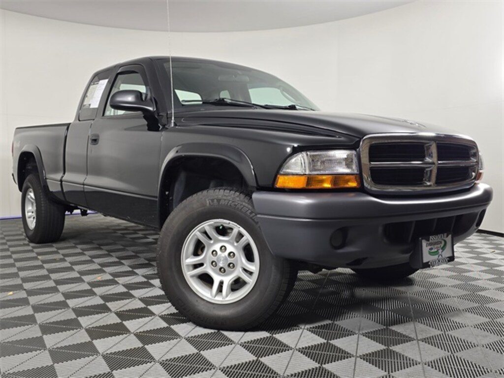 Used 2004 Dodge Dakota Base Truck Club Cab