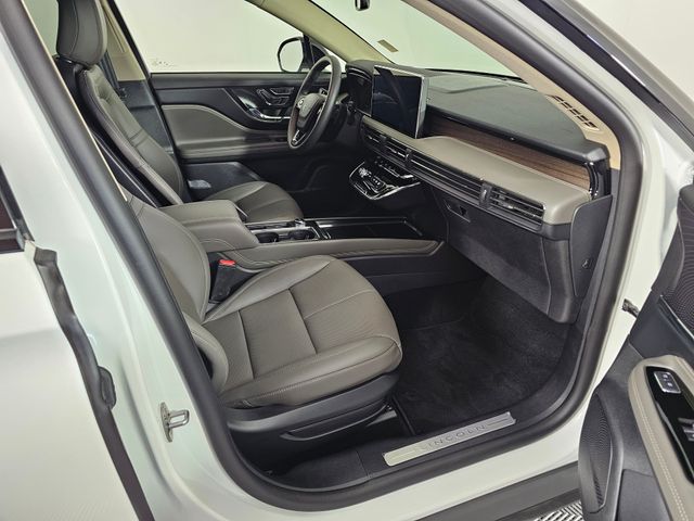 2025 Lincoln Corsair Grand Touring - Photo 12