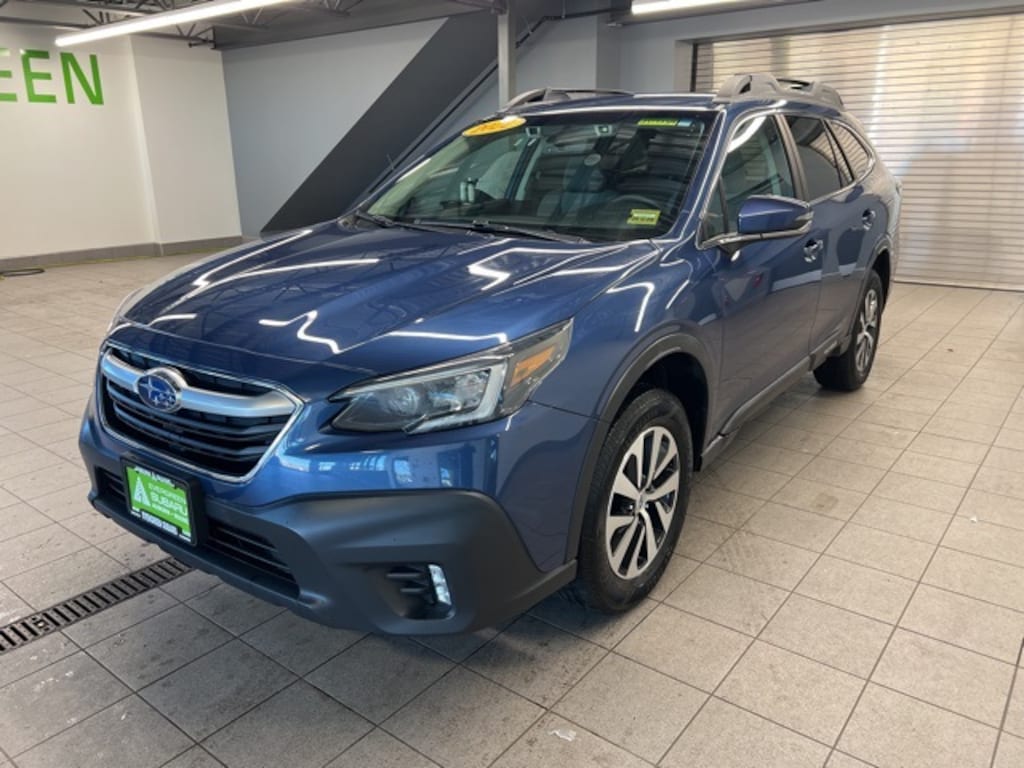 Used 2022 Subaru Outback Premium SUV