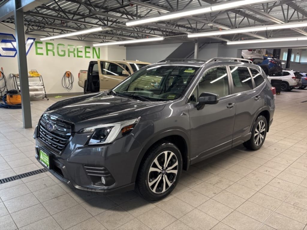 Used 2023 Subaru Forester Limited SUV