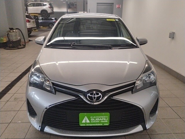 2015 Toyota Yaris LE photo 2