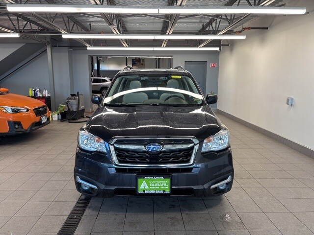 2017 Subaru Forester 2.5i Premium photo 2