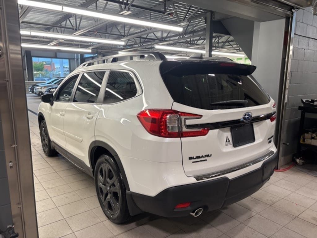 New 2025 Subaru Ascent Onyx Edition 7-Passenger SUV