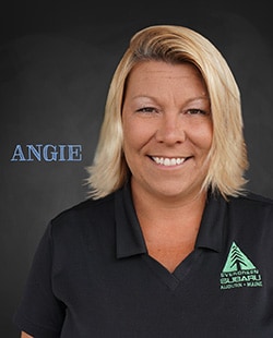 AngieL_web.jpg