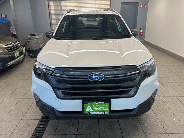 2026 Subaru Forester Premium photo 2