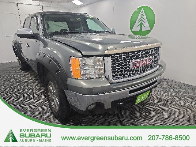 2011 GMC Sierra 4WD Crew Cab SLT SWB's photo
